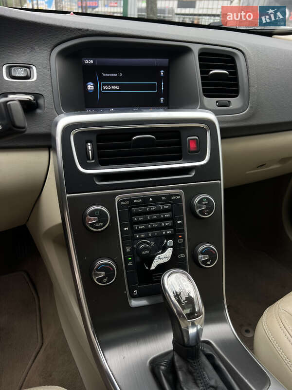 Седан Volvo S60 2012 в Києві фото 22 Седан Volvo S60 2012 в Києві