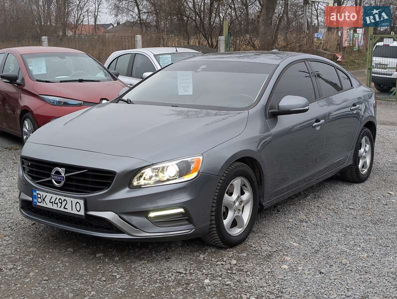 Седан Volvo S60 2017 в Ровно