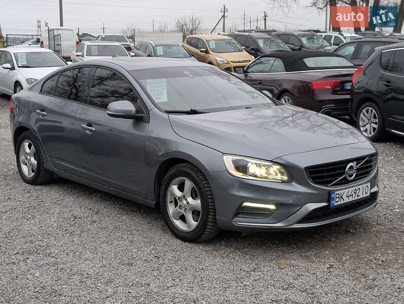 Седан Volvo S60 2017 в Ровно