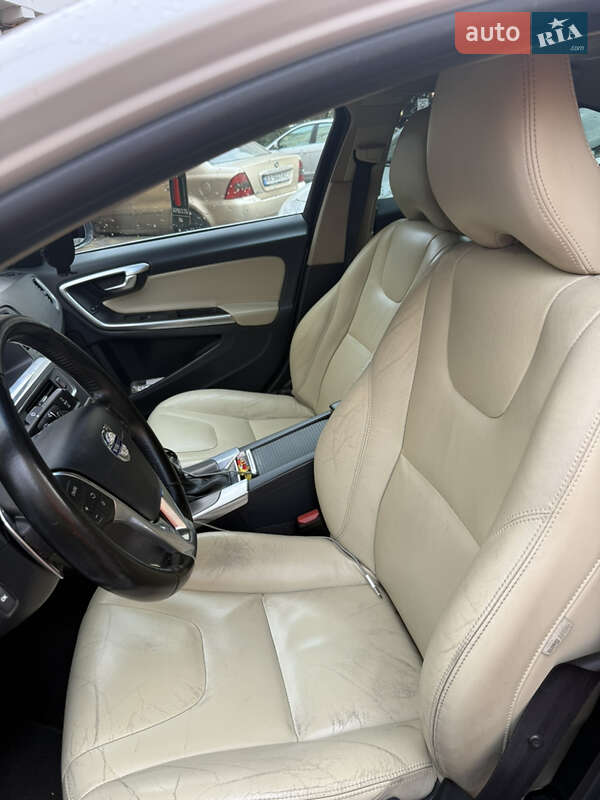 Седан Volvo S60 2016 в Софиевской Борщаговке фото 25 Седан Volvo S60 2016 в Софиевской Борщаговке