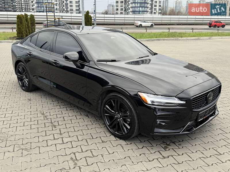 Седан Volvo S60 2024 в Киеве