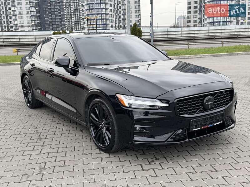 Седан Volvo S60 2024 в Киеве