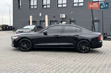 Седан Volvo S60 2024 в Киеве