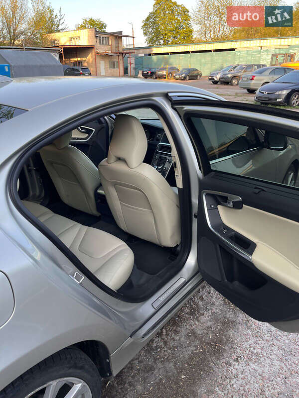 Седан Volvo S60 2017 в Сумах фото 10 Седан Volvo S60 2017 в Сумах