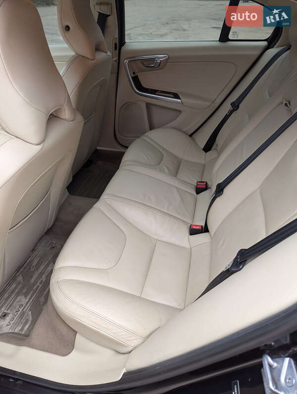 Седан Volvo S60 2013 в Запорожье