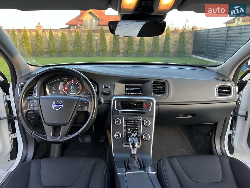 Седан Volvo S60 2015 в Луцке