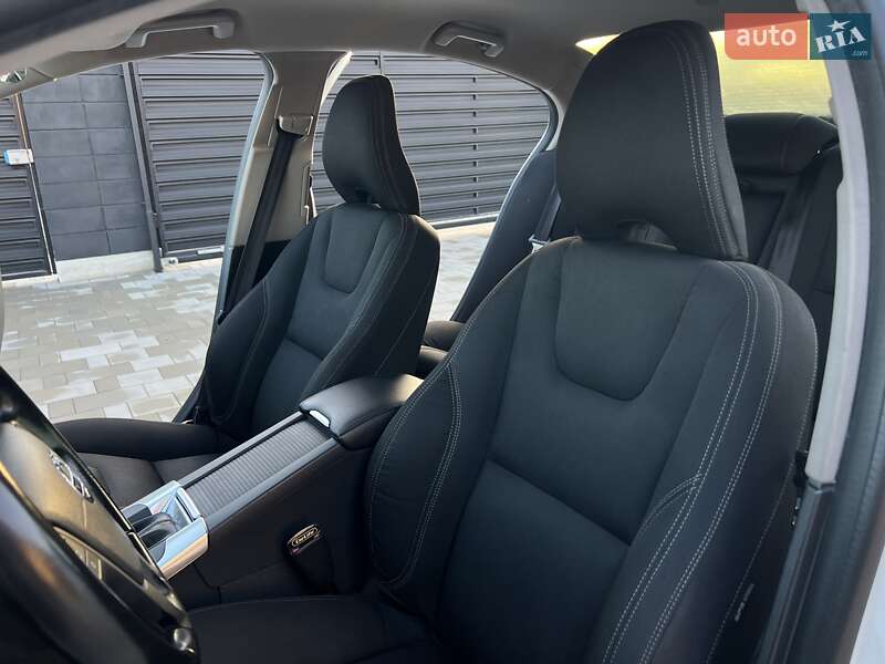 Седан Volvo S60 2015 в Луцке