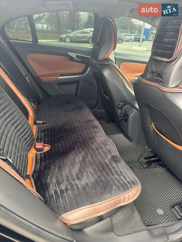 Седан Volvo S60 2011 в Житомире