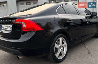 Седан Volvo S60 2012 в Львові
