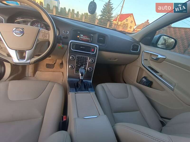Седан Volvo S60 2015 в Костополе