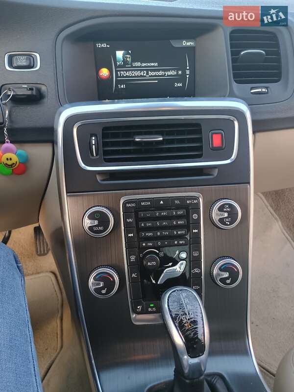 Седан Volvo S60 2015 в Костополе