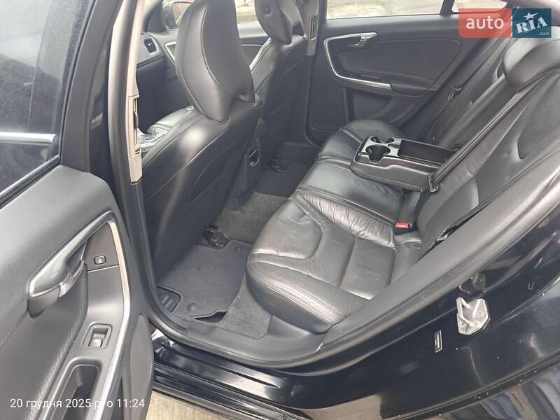 Седан Volvo S60 2013 в Полтаве