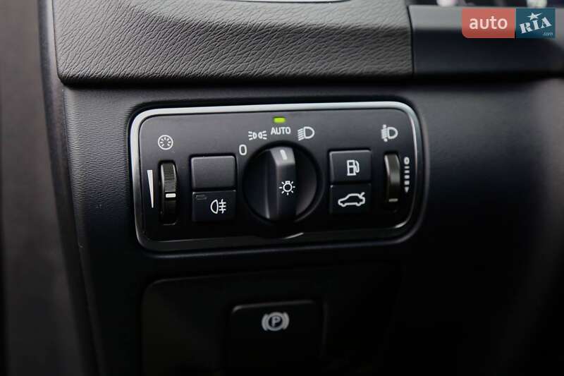 Седан Volvo S60 2017 в Киеве