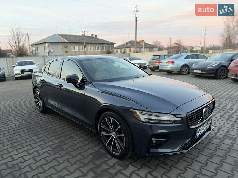 Седан Volvo S60 2021 в Луцьку