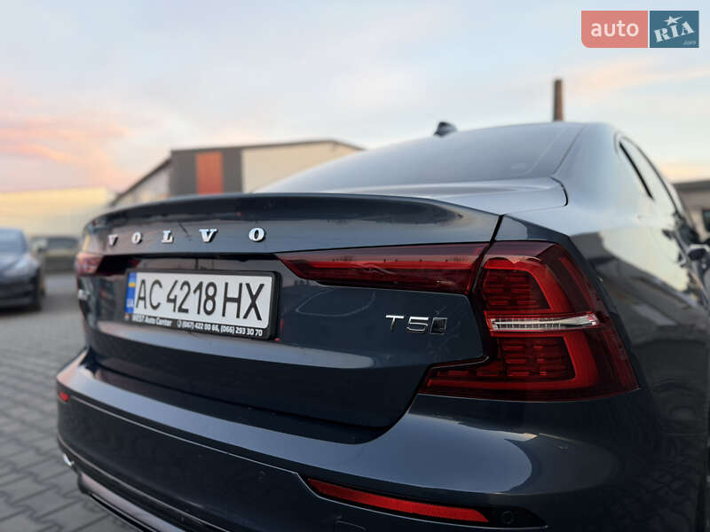 Седан Volvo S60 2021 в Луцьку