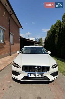 Седан Volvo S60 2020 в Киеве