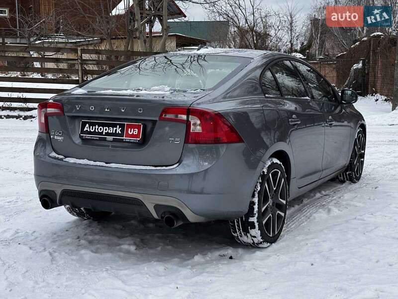 Седан Volvo S60 2016 в Києві