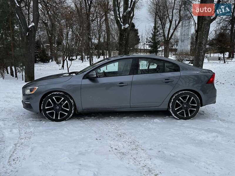 Седан Volvo S60 2016 в Києві