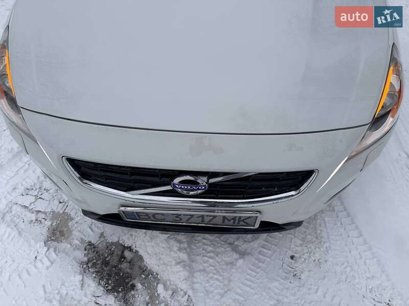Седан Volvo S60 2013 в Новояворовске