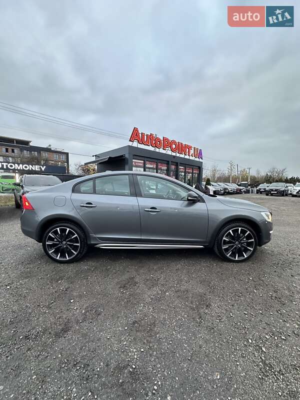 Седан Volvo S60 2015 в Белогородке