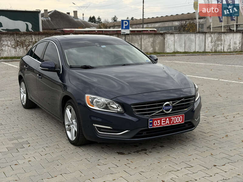 Седан Volvo S60 2014 в Нововолынске
