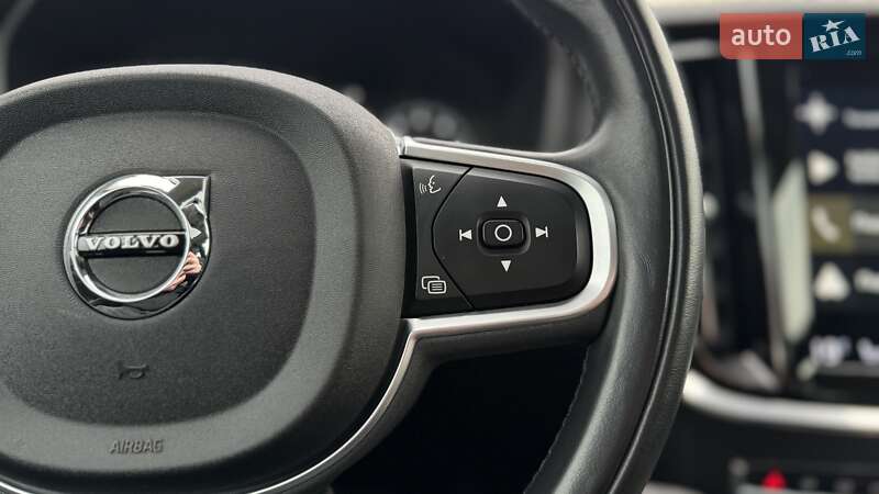 Седан Volvo S60 2021 в Киеве