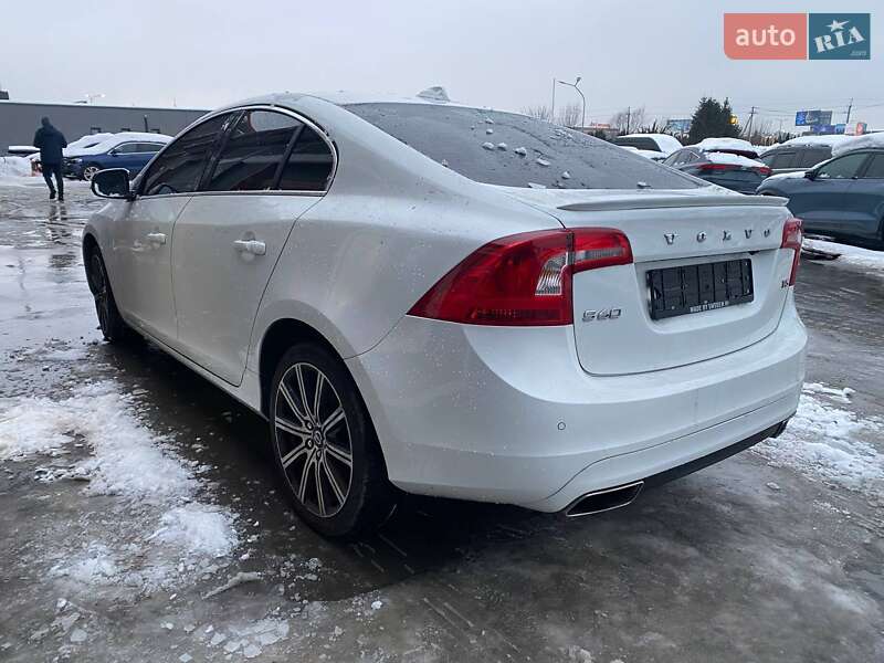 Седан Volvo S60 2018 в Львове