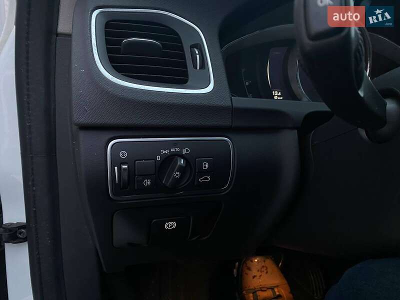 Седан Volvo S60 2018 в Львове