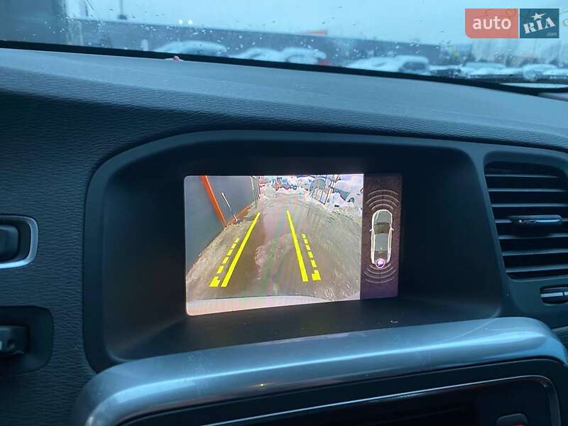 Седан Volvo S60 2018 в Львове