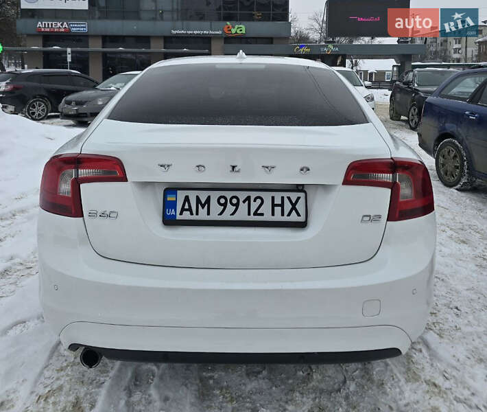 Седан Volvo S60 2015 в Житомире