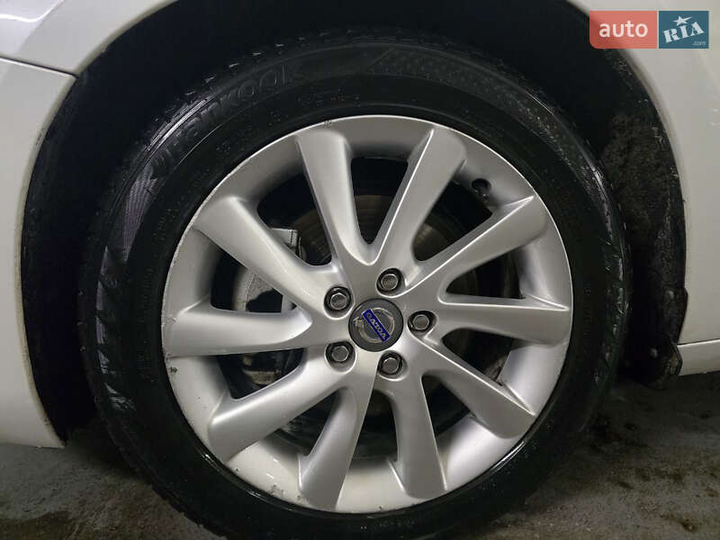 Седан Volvo S60 2015 в Житомире