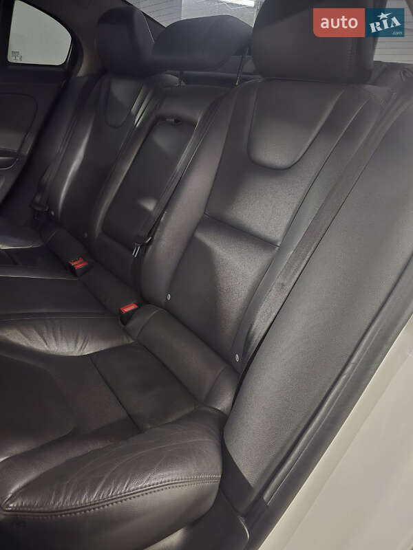 Седан Volvo S60 2015 в Житомире