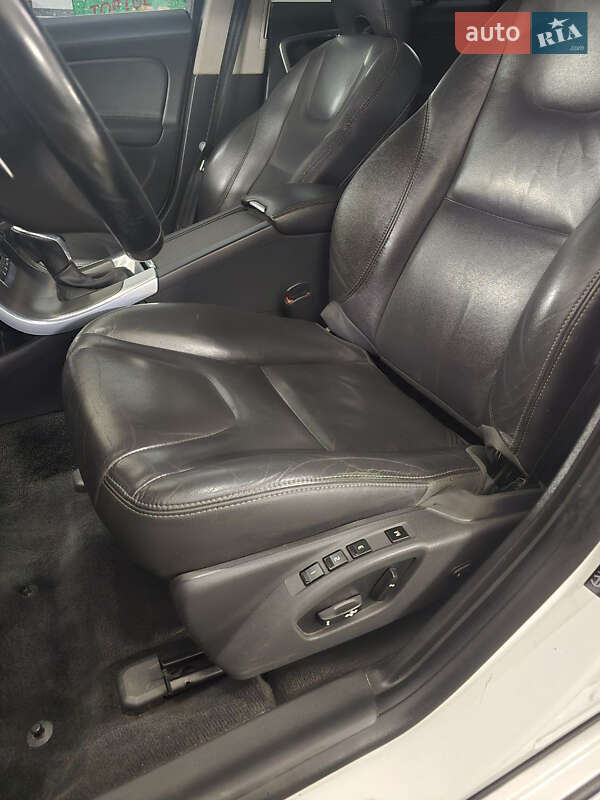 Седан Volvo S60 2015 в Житомире