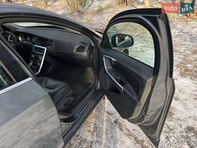 Седан Volvo S60 2016 в Днепре фото 12 Седан Volvo S60 2016 в Днепре