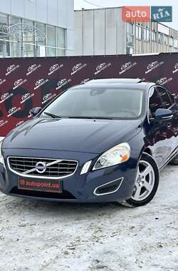 Седан Volvo S60 2013 в Сумах
