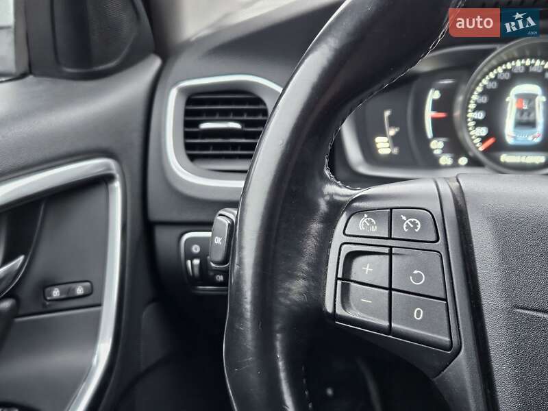 Седан Volvo S60 2015 в Киеве фото 35 Седан Volvo S60 2015 в Киеве