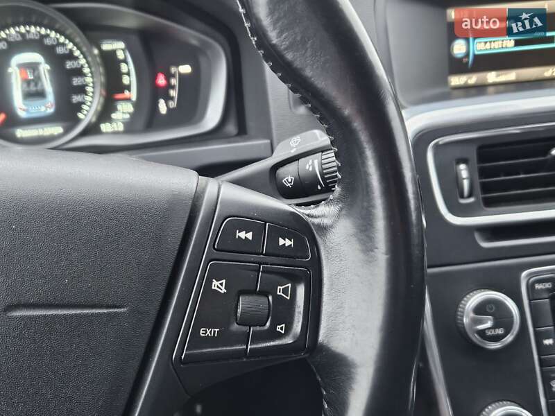 Седан Volvo S60 2015 в Киеве фото 34 Седан Volvo S60 2015 в Киеве