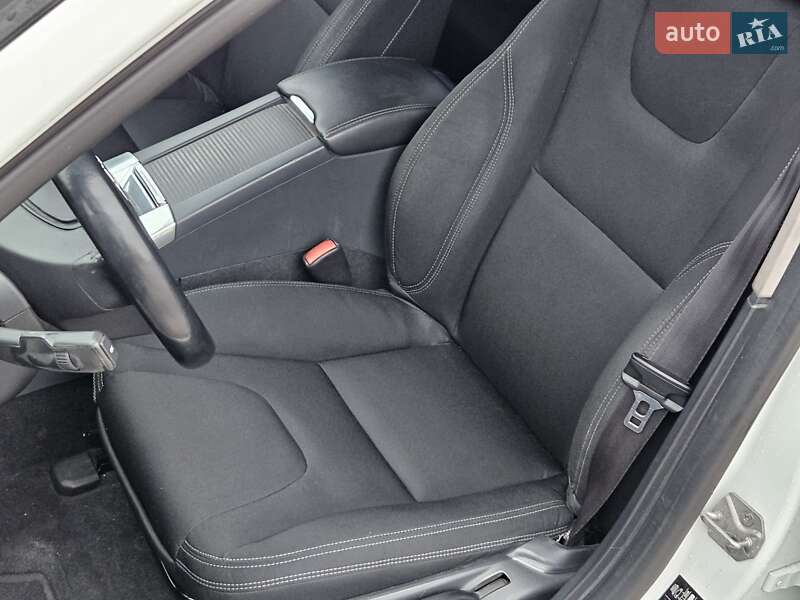 Седан Volvo S60 2015 в Киеве фото 47 Седан Volvo S60 2015 в Киеве
