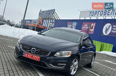 Седан Volvo S60 2014 в Нововолынске