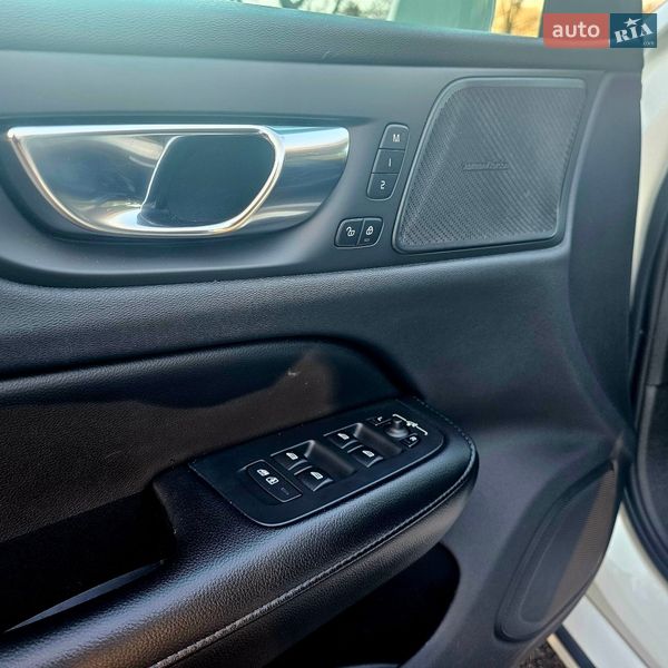 Седан Volvo S60 2020 в Киеве