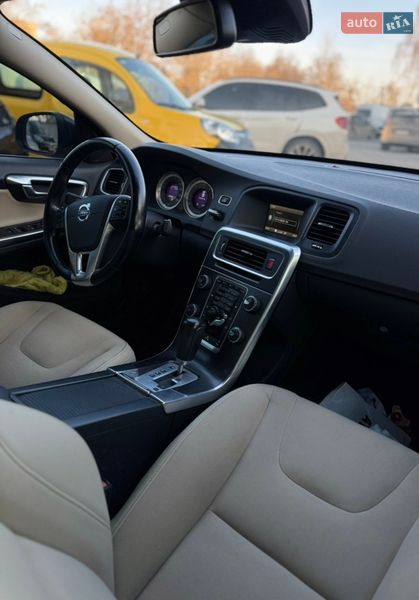 Седан Volvo S60 2012 в Тернополі