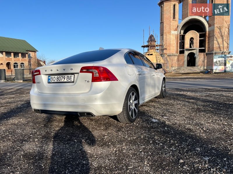 Седан Volvo S60 2014 в Тернополе