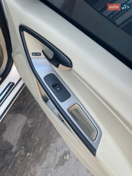 Седан Volvo S60 2012 в Киеве