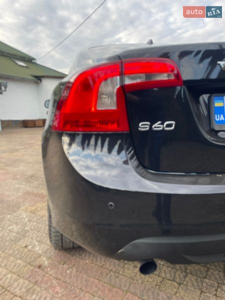 Седан Volvo S60 2012 в Калуше