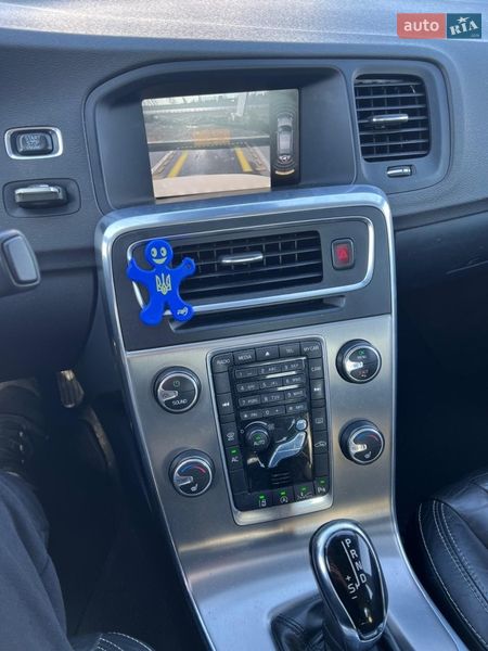 Седан Volvo S60 2013 в Бучі