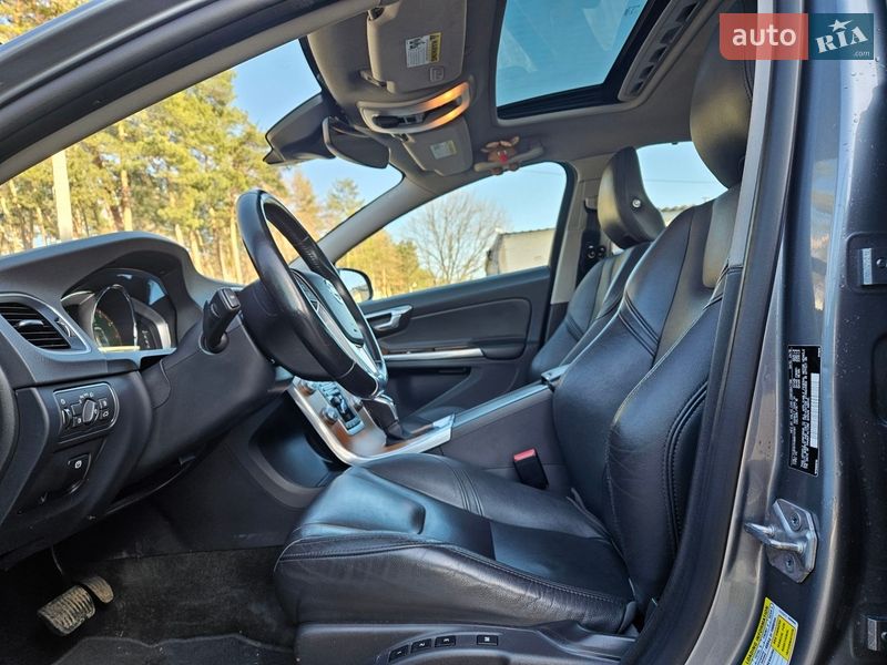 Седан Volvo S60 2016 в Харькове