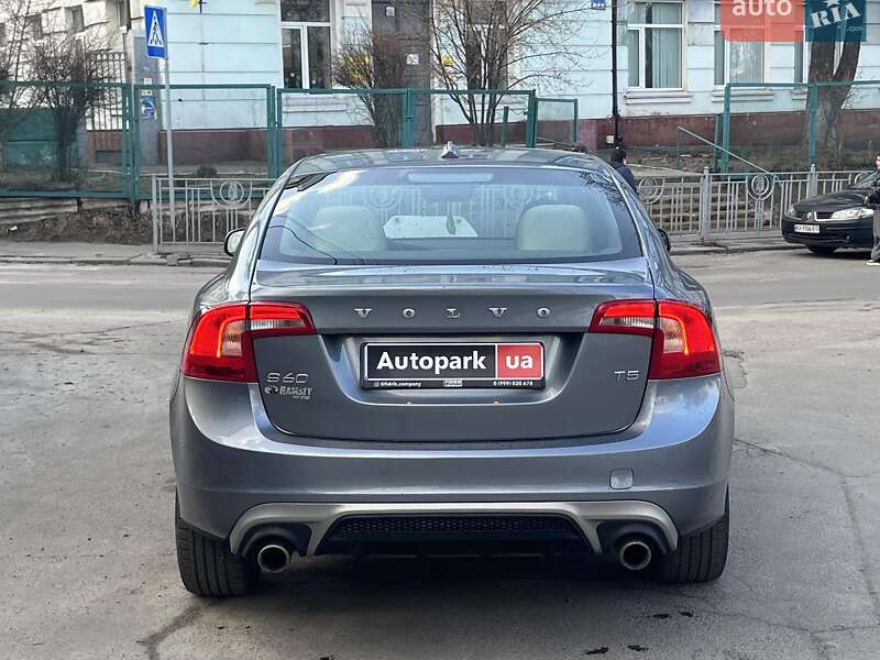 Седан Volvo S60 2016 в Києві