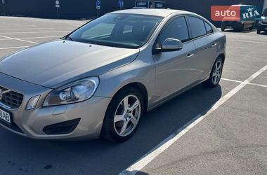 Седан Volvo S60 2012 в Києві