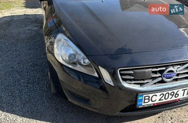 Седан Volvo S60 2013 в Львове