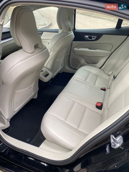 Седан Volvo S60 2019 в Житомирі